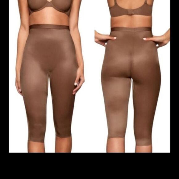 Skims Simply Bare Collection Cropped Leggings Size 4X NWT color Cocao - Picture 1 of 3